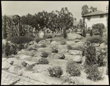 Casa de Mariposa, Walter Franklin Cobb house, Butterfly Lane, Montecito, California. Rock garden LCCN2008678822
