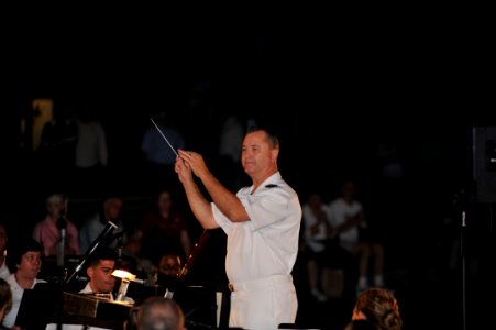 Concert on the Avenue (4943819862)
