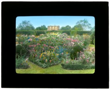 Claverack, Colonel Thomas Henry Barber house, Halsey Neck Lane, Southampton, New York. West garden LCCN2008675735