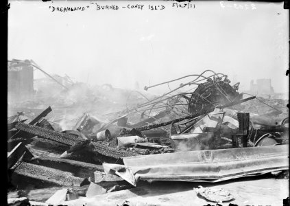 Dreamland burned, Coney Island, 5-27-11 LCCN2014689236 photo