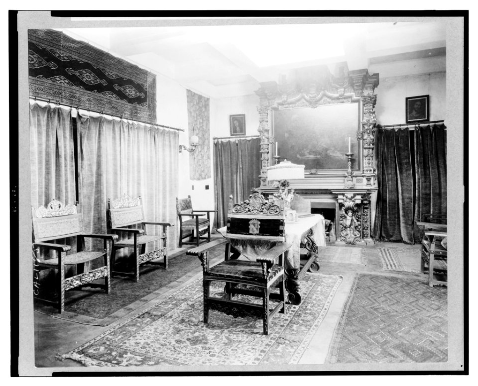 El Fureidis, James Waldron Gillespie house, Parra Grande Lane, Montecito, California. Sitting room with Caravaggio, Supper of Eumeaus, 1606 LCCN2004669759