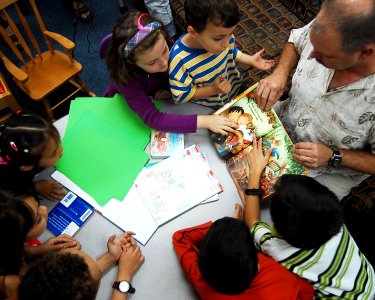 Family Story Time in Bahrain Library DVIDS131587