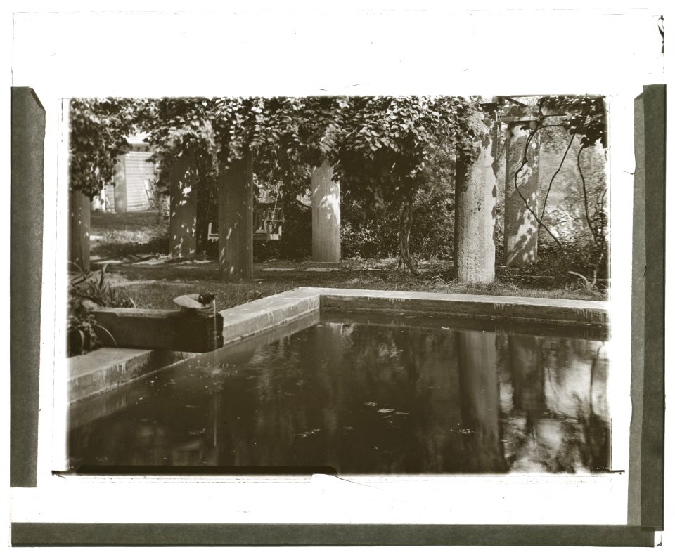 Fenimore, James Stetson Metcalfe house, Bedford Hills, New York. Swimming pool LCCN2008680091