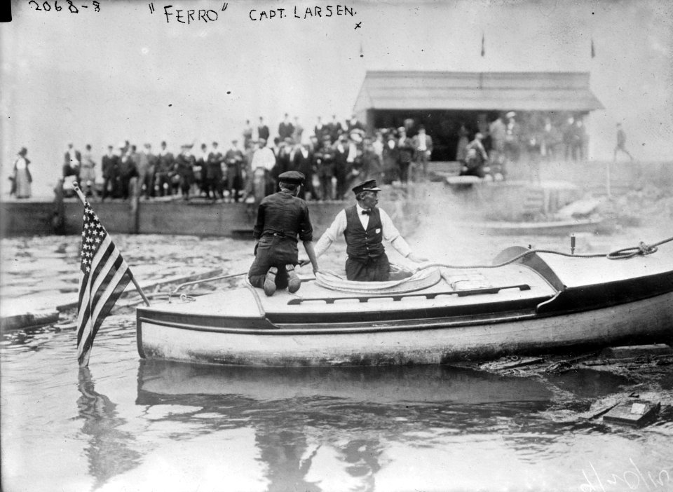 Ferro Capt. Larsen LCCN2014688436