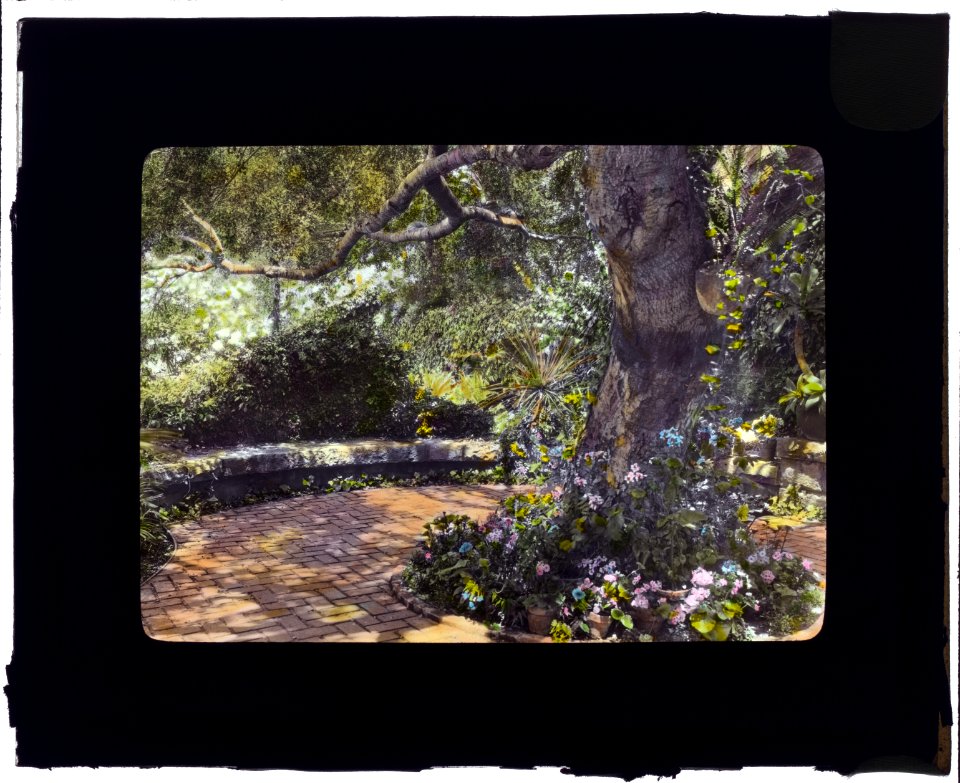 Glendessary, Robert Cameron Rogers house, Glendessary Lane, Mission Heights, Santa Barbara, California. Shaded terrace LCCN2007684881