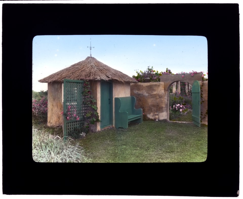 Gray Gardens, Robert Carmer Hill house, Lily Pond Lane, East Hampton, New York. Garden tool house LCCN2007685977