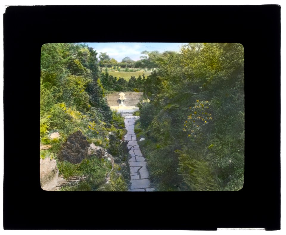 Hammersmith Farm, Hugh Dudley Auchincloss house, Harrison Avenue, Newport, Rhode Island. Rock garden LCCN2008676078