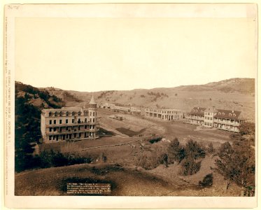 Hot Springs, S.D. The Minnekahta and Gillispie Hotels, new blocks. The Fremont, Elkhorn & M.V. Ry., Battle Mt. in distance LCCN99613863