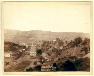 Hot Springs, S.D. Minnekahta, Ave. Bath house 1; Sanitarium 2; Gillespie House 3; F.E. and M.V. R'y. 4; Minnekahta House 5; New bank block 6 LCCN99613862