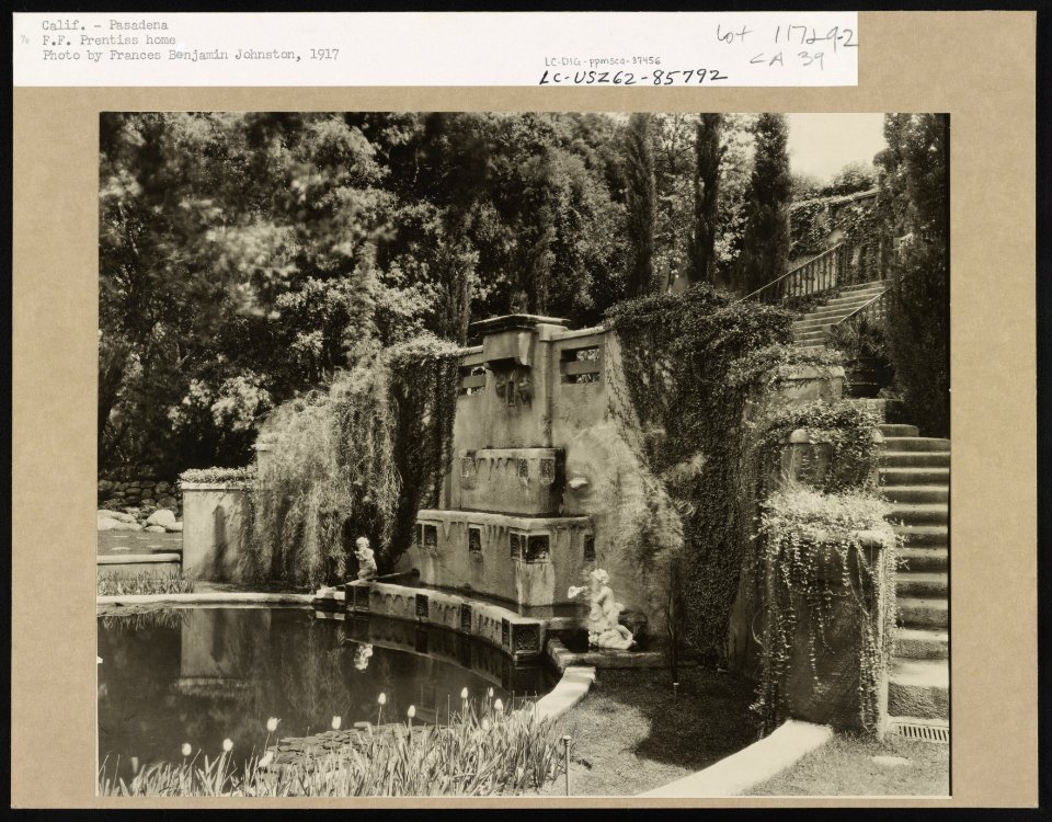 Il Paradiso, Mrs. Dudley Peter Allen house, 1188 Hillcrest Avenue, Oak Knoll, Pasadena, California. Lower garden stairs LCCN2002714628