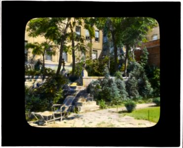 Jones Wood townhouses, East 65th and East 66th Streets between Lexington and Third avenues, New York, New York. View to north terrace LCCN2008675986