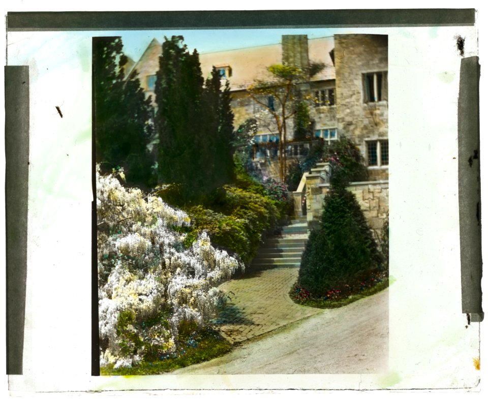 Killenworth, George Dupont Pratt house, Glen Cove, New York. Steps to terrace LCCN2008680002
