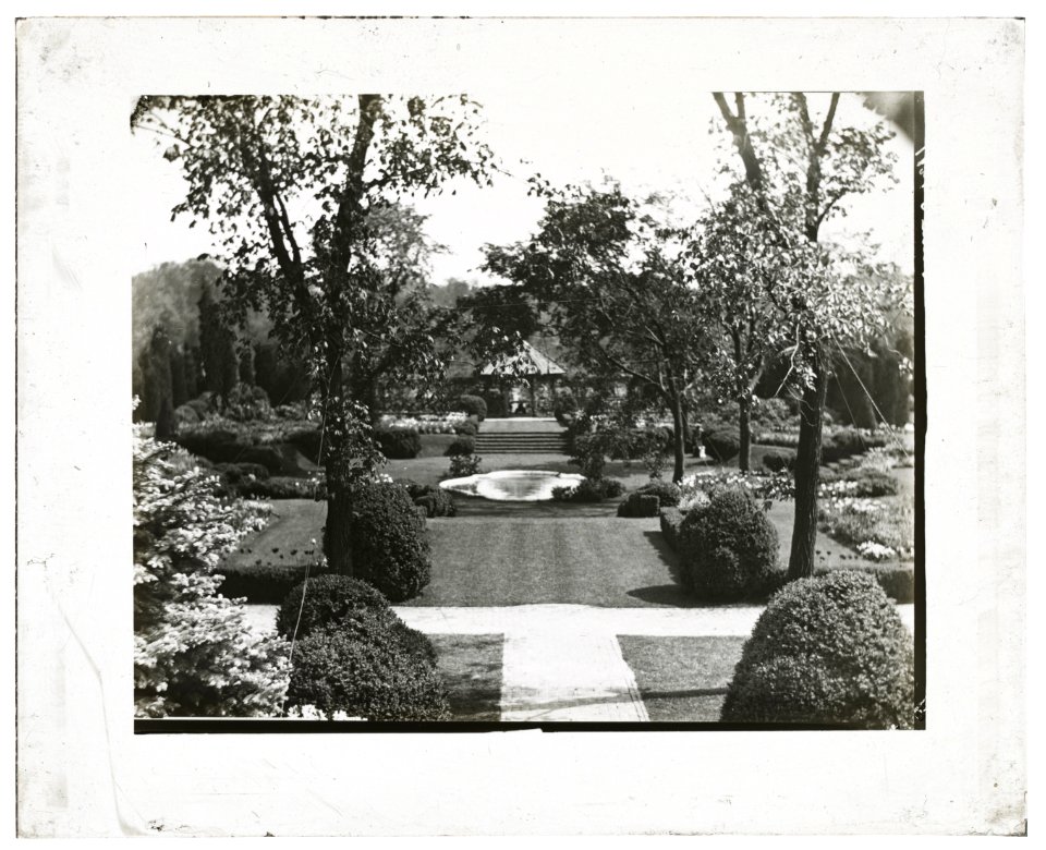 Killenworth, George Dupont Pratt house, Glen Cove, New York. Green Garden LCCN2008680105
