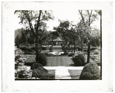 Killenworth, George Dupont Pratt house, Glen Cove, New York. Green Garden LCCN2008680105