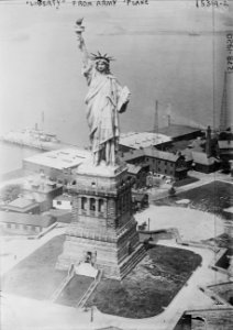 Liberty from army plane LCCN2014711704