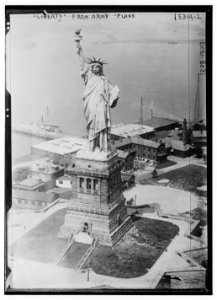 Liberty from army plane LCCN2014711704