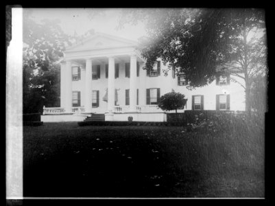 Llangollen Upperville Va., where General LaFayette was entertained on his second visit to America LCCN2016852212