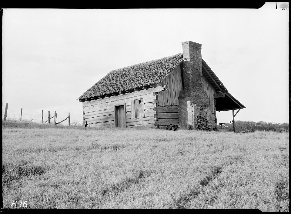 Lonely farm home near Bulls Gap, Tennessee. - NARA - 532640