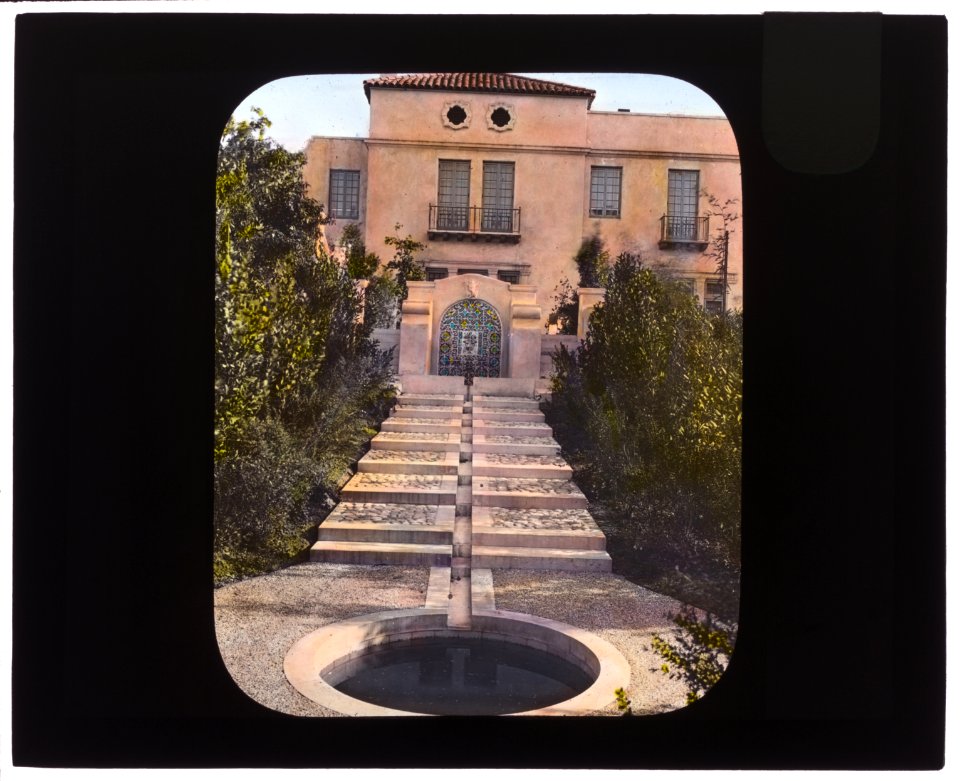 Mi Sueño, Herbert Coppell house, 1245 South Grand Avenue, Pasadena, California. Water rill LCCN2007685033