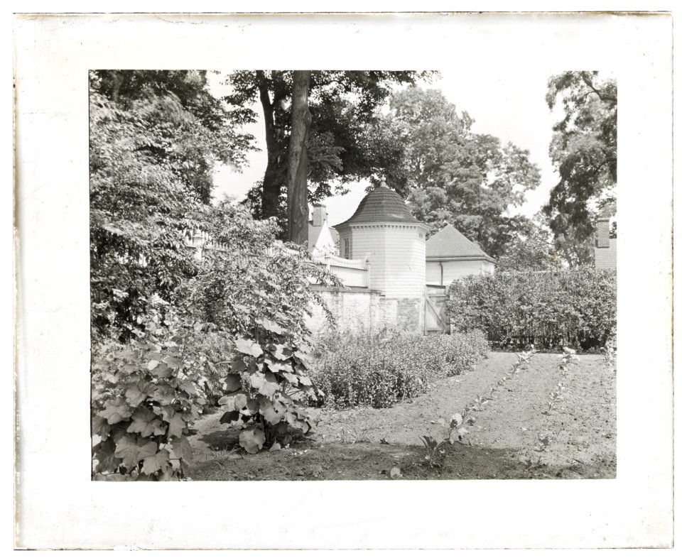 Mount Vernon, George Washington house, George Washington Parkway, Mount Vernon, Virginia. Privy in vegetable garden LCCN2008680008