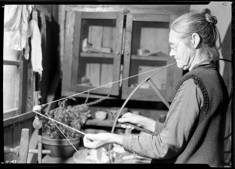 Mrs. James Watson in her mountain cabin near Gatlinburg, Tennessee. (P.O. Sevierville-Star Route). Mrs. Watson is 65... - NARA - 532767