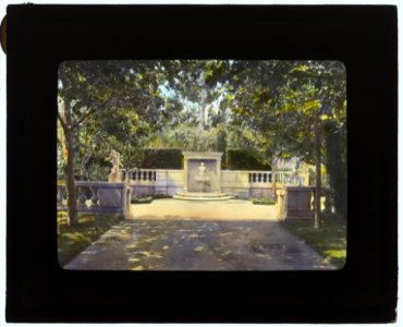 Newmar, Senator George Almer Newhall house, 1761 Manor Drive, Hillsborough, California. Wall fountain LCCN2007684914 photo