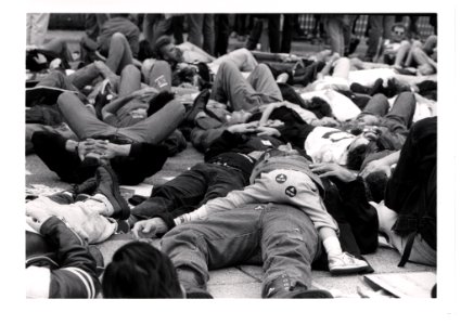 Storm the NIH Demonstration Die-In (14356037231)