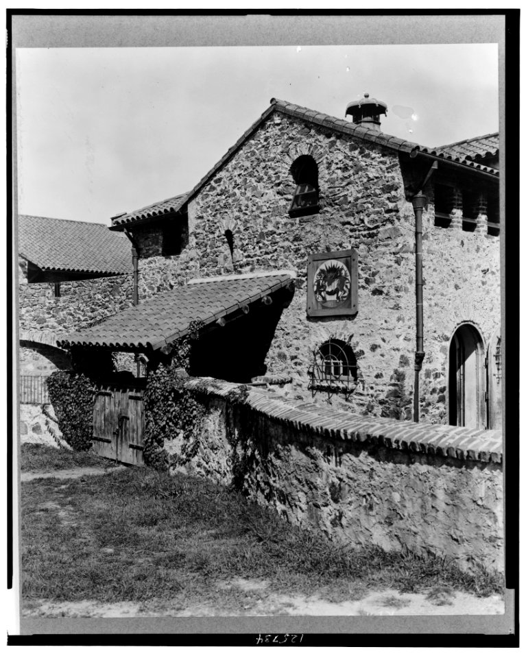 Surprise Valley Farm, Arthur Curtiss James property, Beacon Hill Road, Newport, Rhode Island. Detail of masonry LCCN00651317