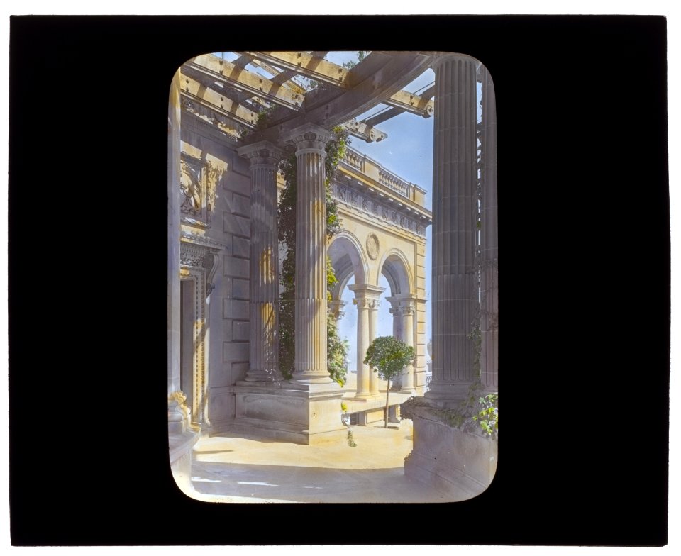 The Breakers, Cornelius Vanderbilt II house, 44 Ochre Point Avenue, Newport, Rhode Island. Loggia LCCN2008676089