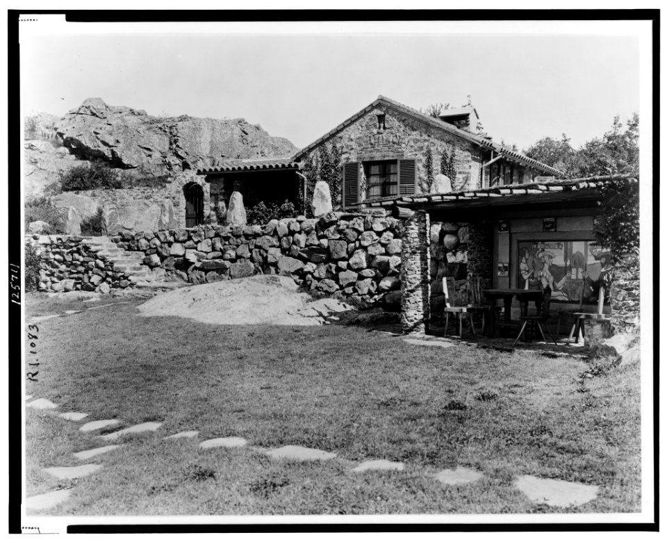 Surprise Valley Farm, Arthur Curtiss James property, Beacon Hill Road, Newport, Rhode Island. Terrace and superintendent's house with view of stone hillside in distance LCCN00651254