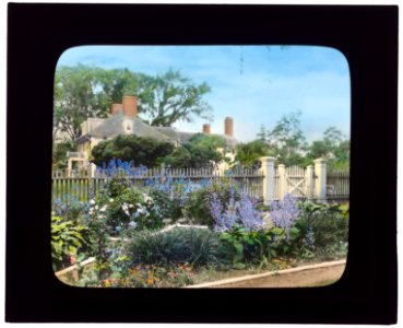 Sylvester Manor, Cornelia Horsford house, Shelter Island, New York. Flower garden LCCN2007685947