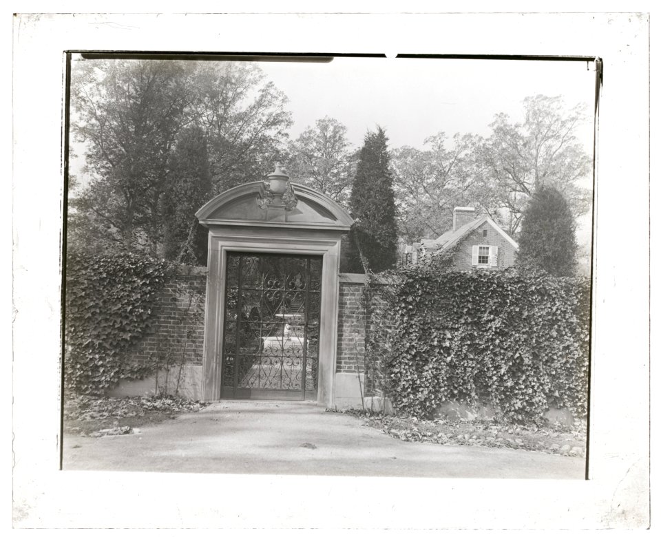 The Causeway, James Parmelee house, 3100 Macomb Street, Washington, D.C. Garden entrance LCCN2008680066