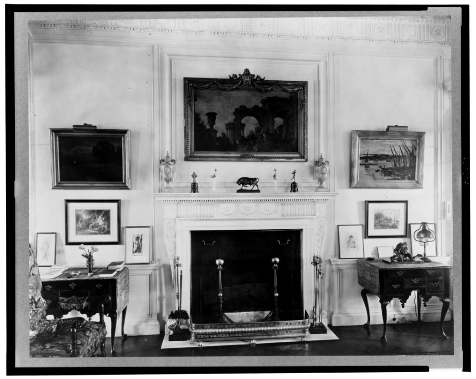 The Causeway, James Parmelee house, 3100 Macomb Street, Washington, D.C. Interior, fireplace) - photo by Frances Benjamin Johnston LCCN2002709169