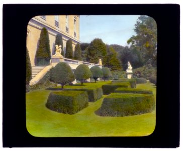 The Elms, Edward Julius Berwind, 367 Bellevue Avenue, Newport, Rhode Island. Boxwood parterre LCCN2008678483