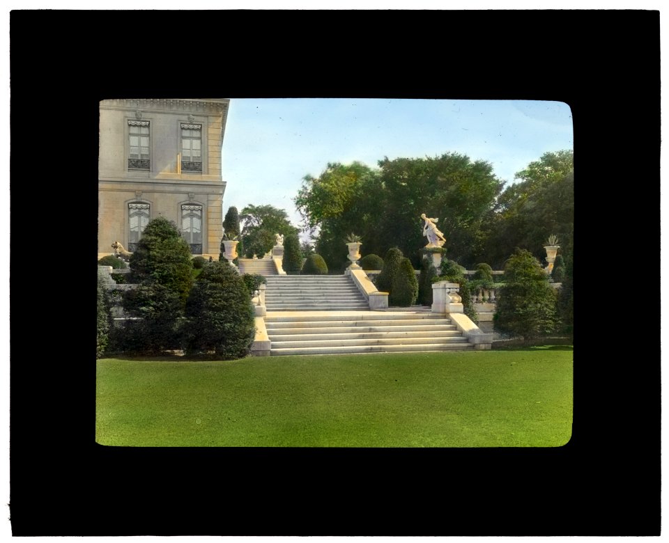 The Elms, Edward Julius Berwind, 367 Bellevue Avenue, Newport, Rhode Island. Terrace steps LCCN2008676049