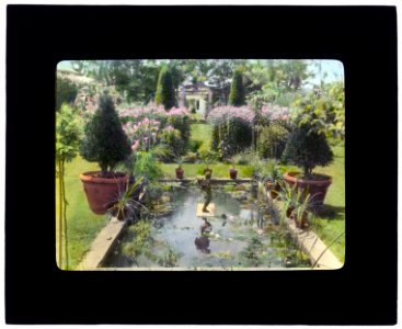 The Fens, Lorenzo Easton Woodhouse house, Huntting Lane, East Hampton, New York. Reflecting pool LCCN2008675708