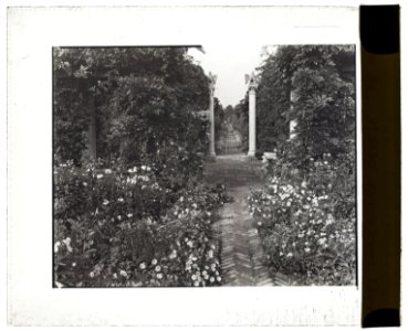 The Orchard, James Lawrence Breese house, 151 Hill Streeet, Southampton, New York. Pathway LCCN2008679220