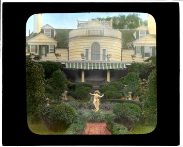 The Orchard, James Lawrence Breese house, 151 Hill Street, Southampton, New York. Fountain LCCN2008675860