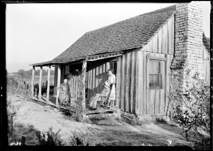 The home of Harriet Hankins in the area of the proposed town at Norris Dam. - NARA - 532658