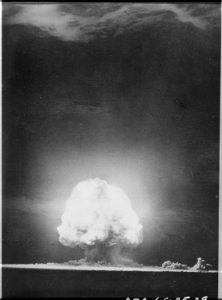 Trinity explosion at Los Alamos, Alamogordo, New Mexico. - NARA - 558571
