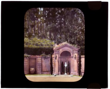Villa Rose, Joseph Donahoe Grant house, 2260 Redington Road, Hillsborough, California. Garden wall exedra LCCN2007684918
