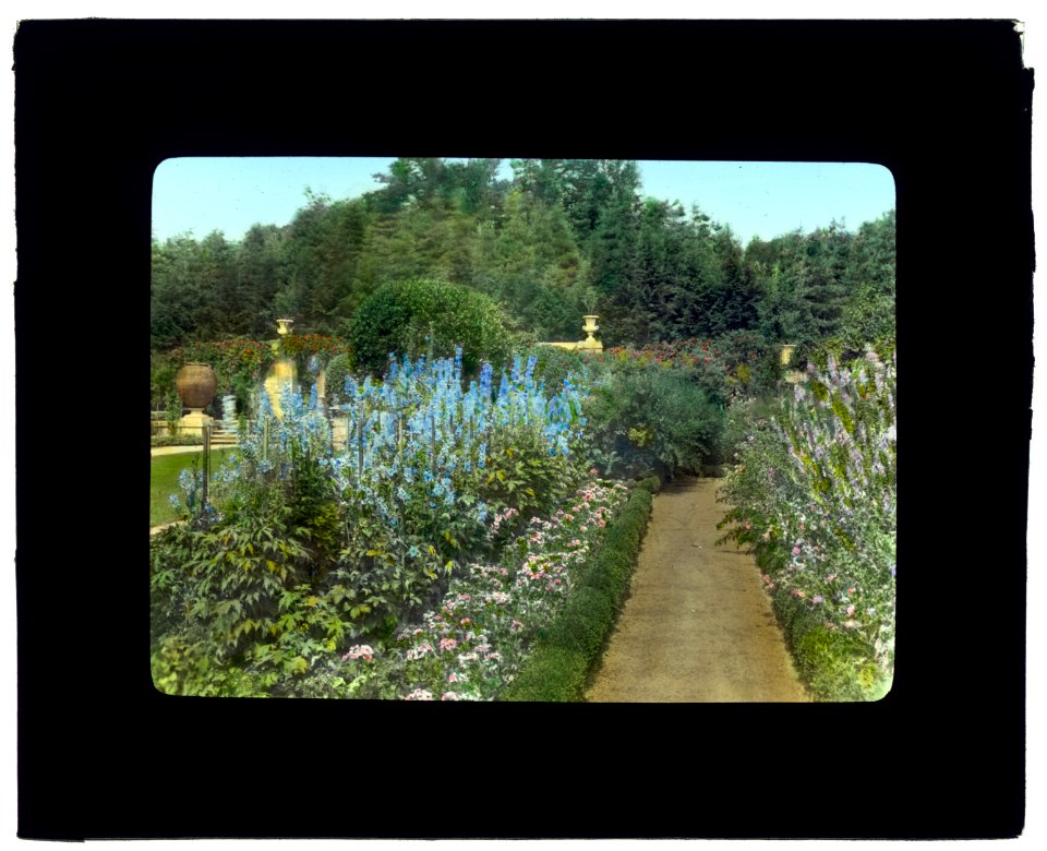 Weld, Larz Anderson house, 151 Newton Street, Brookline, Massachusetts. Italian garden pathway LCCN2008676066