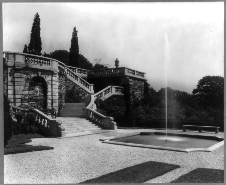 Whitemarsh Hall, Edward Townsend Stotesbury house, Wyndmoor, Pennsylvania. Garden LCCN2004677240