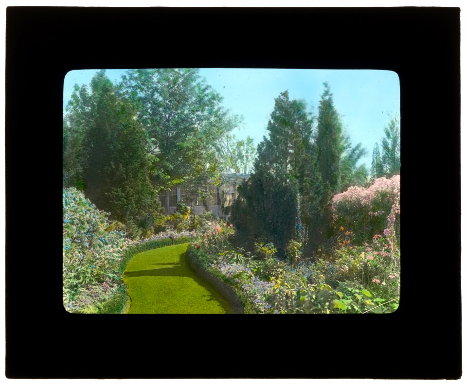 Welwyn, Harold Irving Pratt house, 100 Crescent Beach Road, Glen Cove, New York. Pathway LCCN2008675768