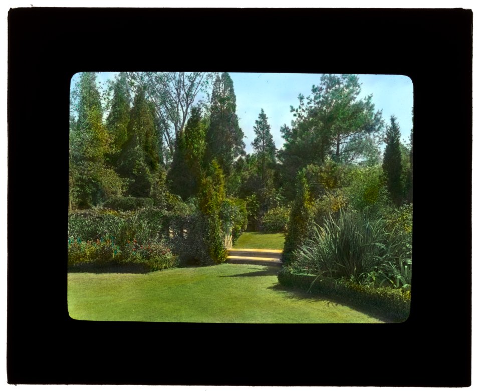 Welwyn, Harold Irving Pratt house, 100 Crescent Beach Road, Glen Cove, New York. Steps LCCN2008675779