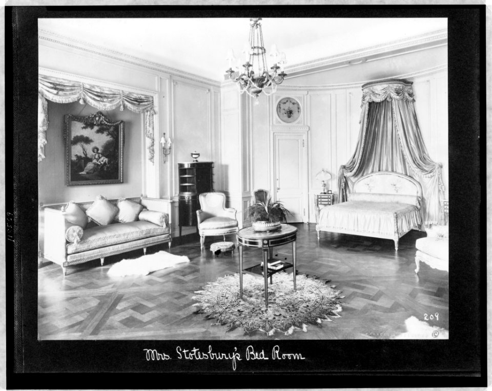 Whitemarsh Hall, Edward Townsend Stotesbury house, Wyndmoor, Pennsylvania. Mrs. Stotesbury's bedroom LCCN97506179