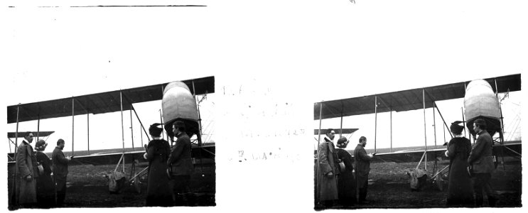 (Amiens) 13 avril 1915 Levajols bénit le M. Farman 426 de P. Descoings - Fonds Berthelé - 49Fi120