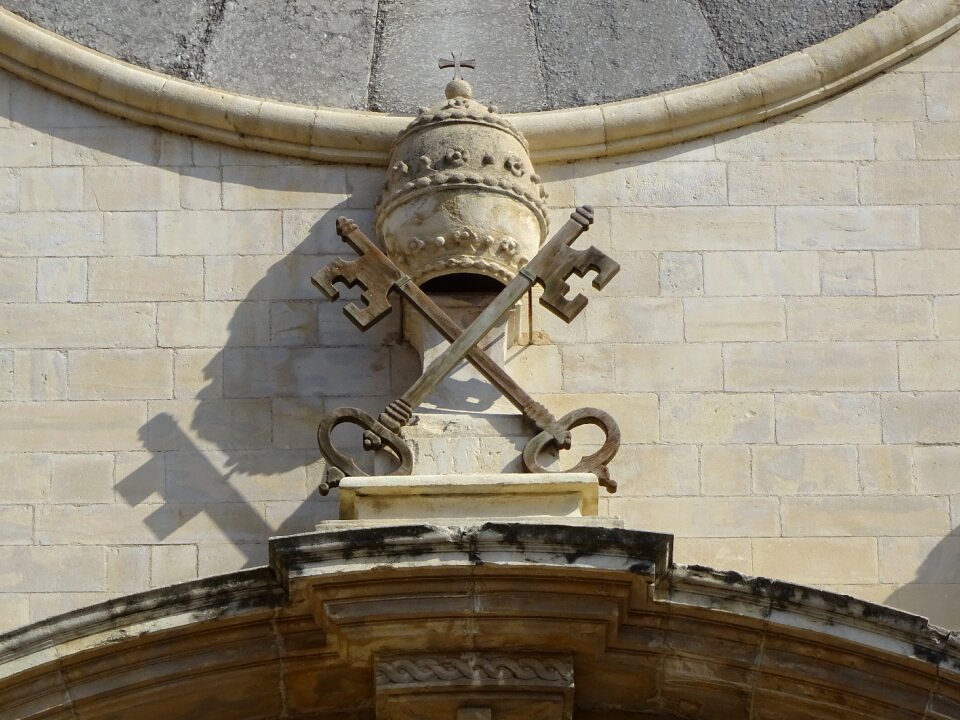 Vic architecture romanesque