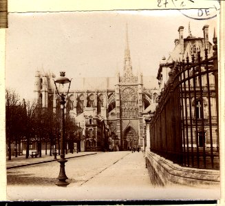 (Amiens. La cathédrale et sa place) - Fonds Berthelé - 49Fi1879-27