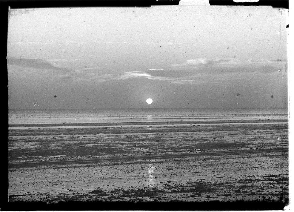 (Coucher de soleil sur la mer) - Fonds Berthelé - 49Fi1513